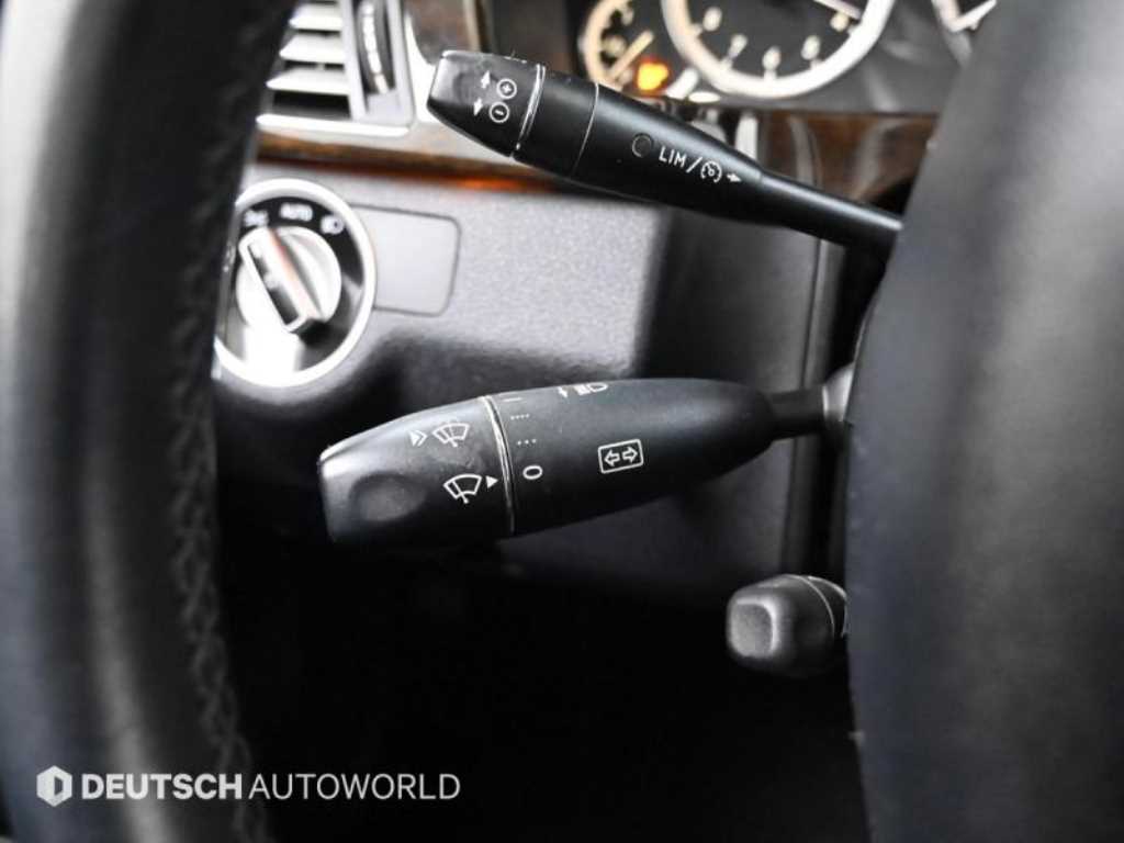 Mercedes-Benz E-Class — photo 18