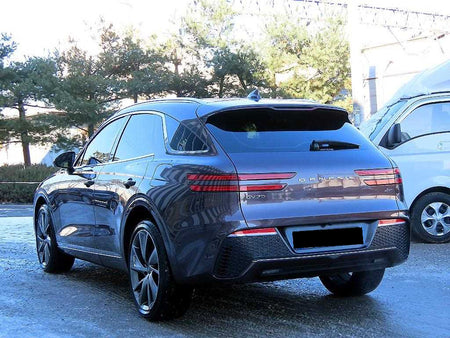 Genesis GV70 — photo 03