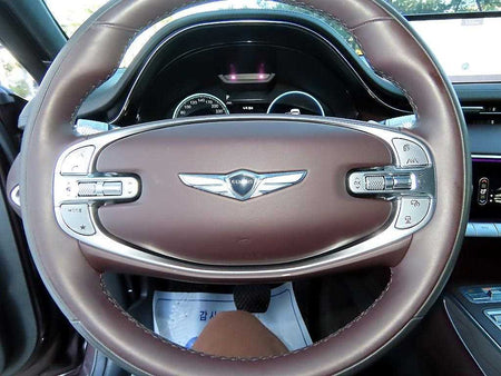 Genesis GV70 — photo 08