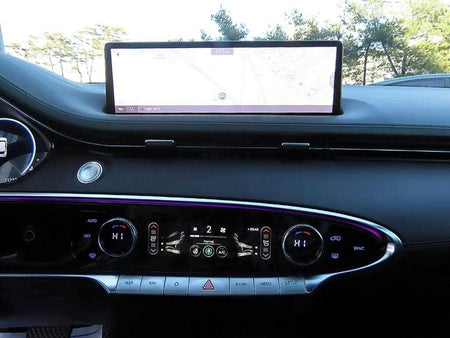 Genesis GV70 — photo 12