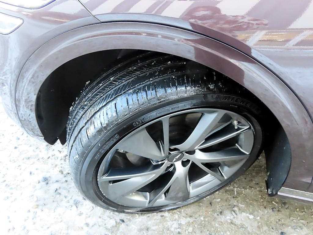 Genesis GV70 — photo 20