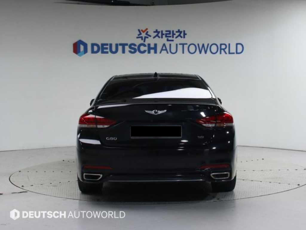 Genesis G80 — photo 04