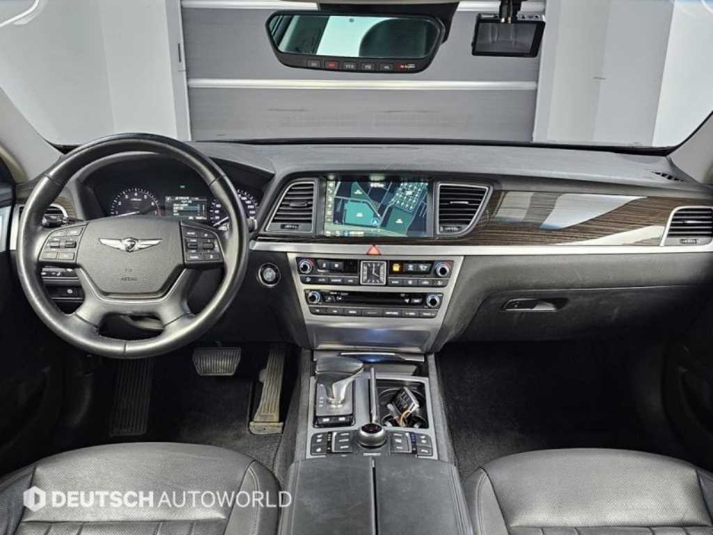 Genesis G80 — photo 06