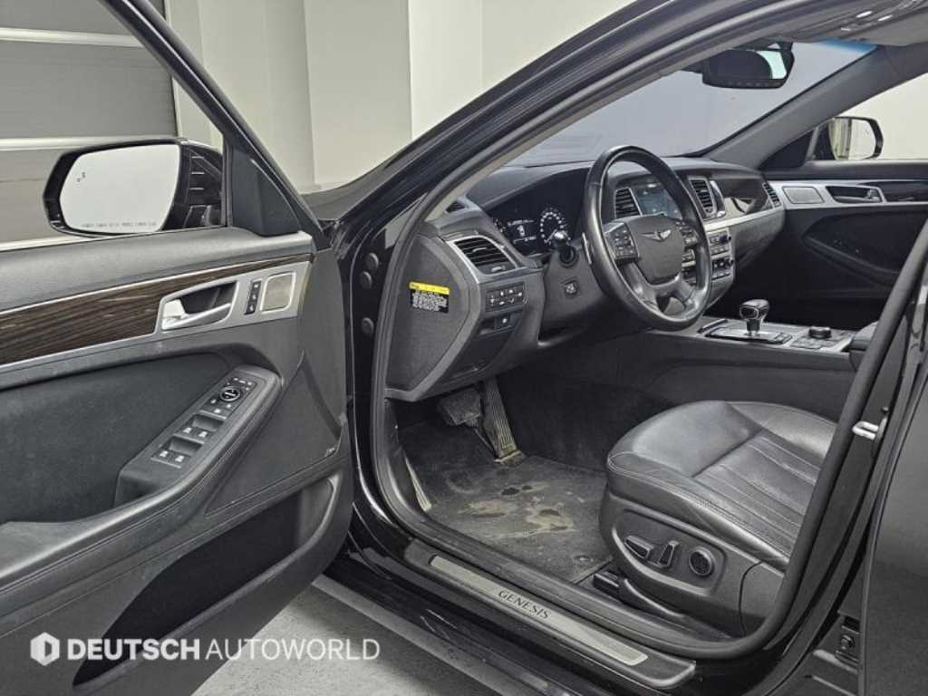 Genesis G80 — photo 10