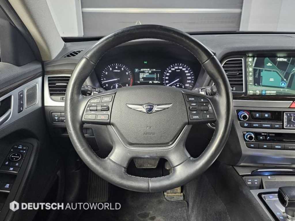 Genesis G80 — photo 12