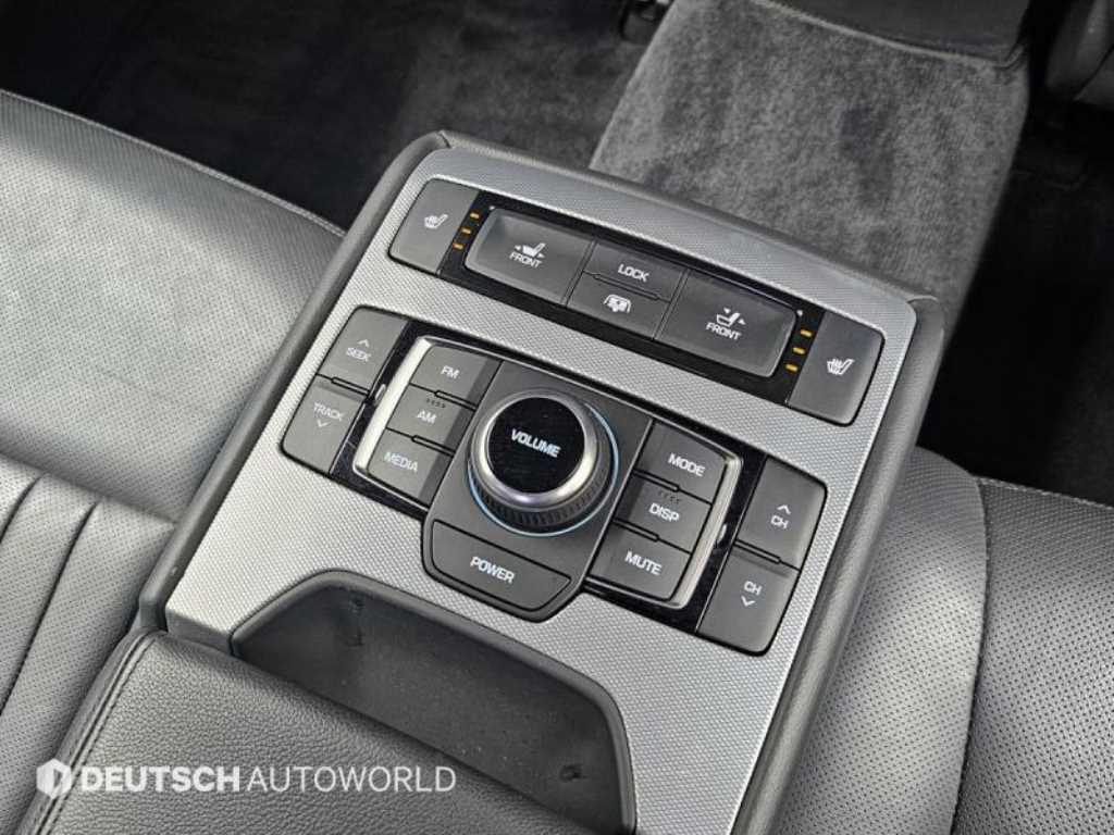 Genesis G80 — photo 15