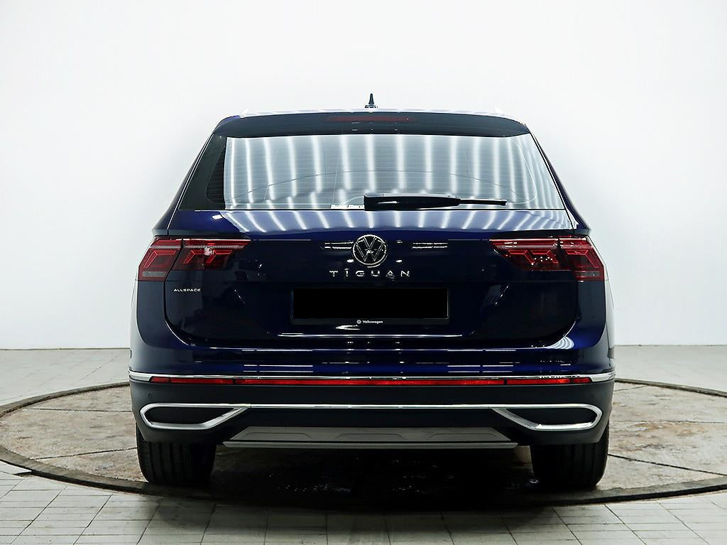 Volkswagen Tiguan — photo 03