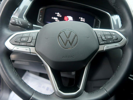 Volkswagen Tiguan — photo 16