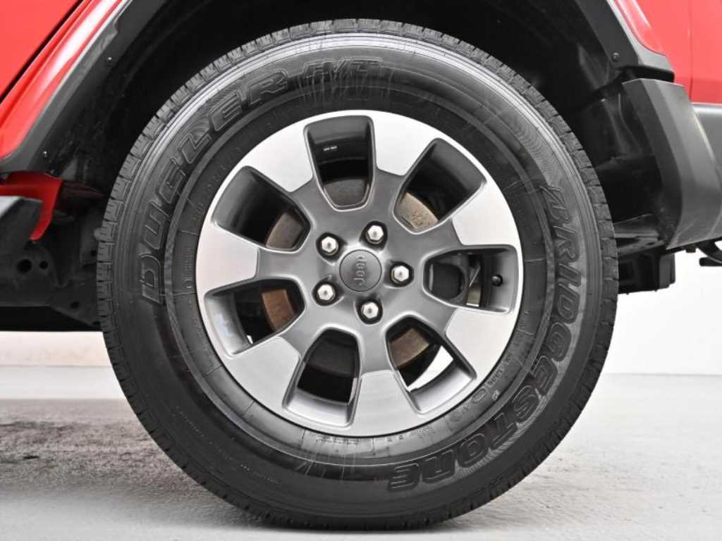 Jeep Wrangler — photo 05