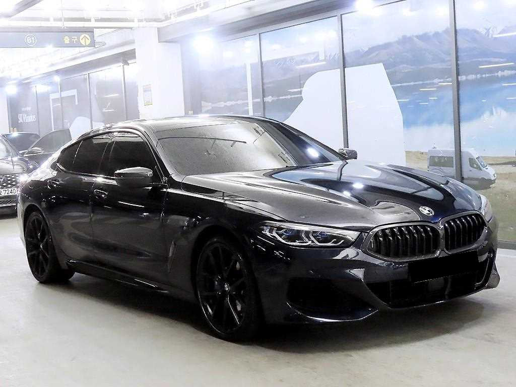 BMW 8-Series — photo 01