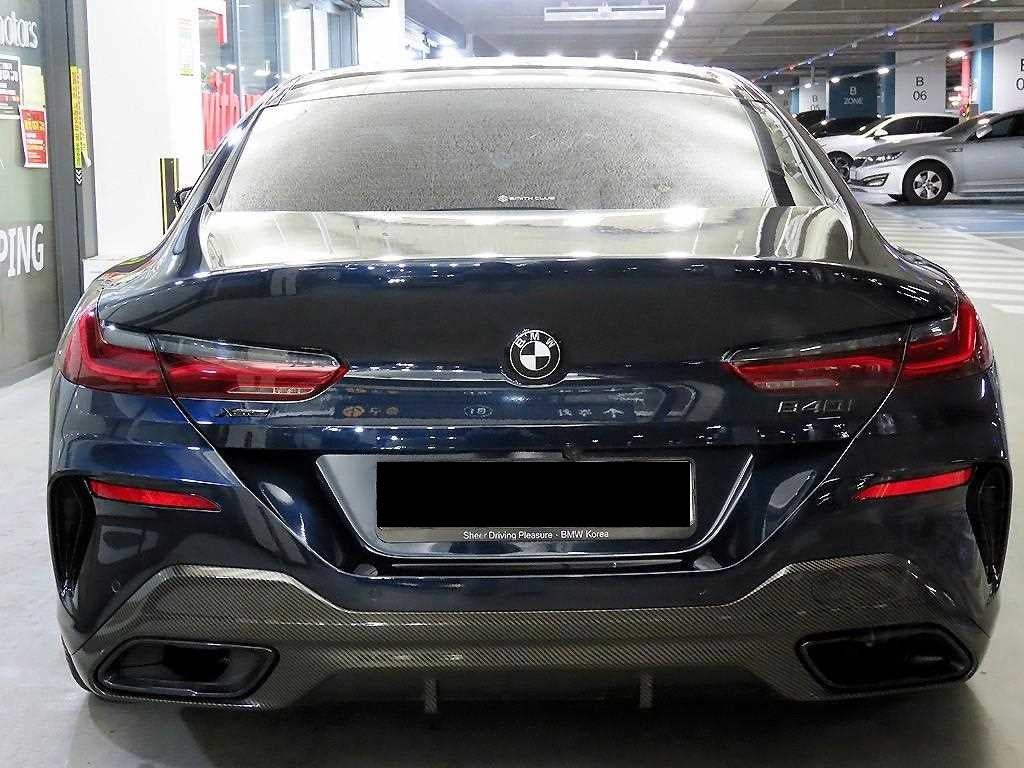 BMW 8-Series — photo 05