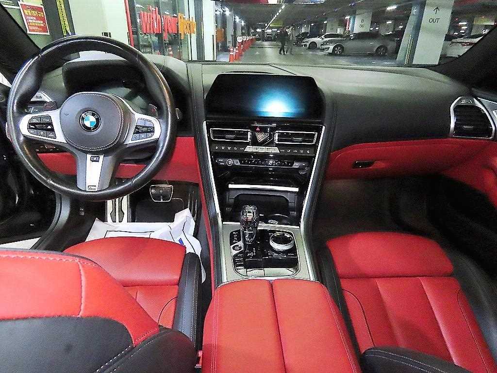 BMW 8-Series — photo 10