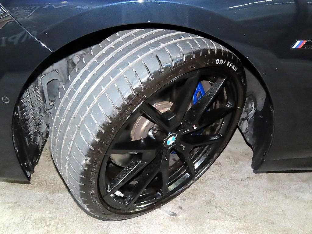 BMW 8-Series — photo 20