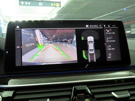 BMW 5-Series — photo 14