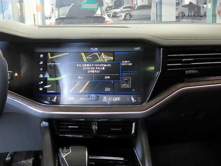 Volkswagen Touareg — photo 11