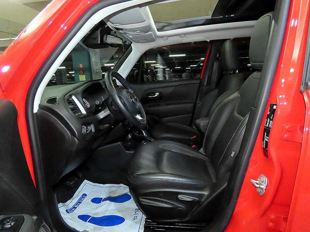 Jeep Renegade — photo 06