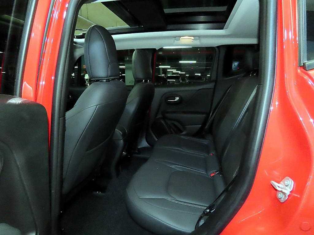 Jeep Renegade — photo 07