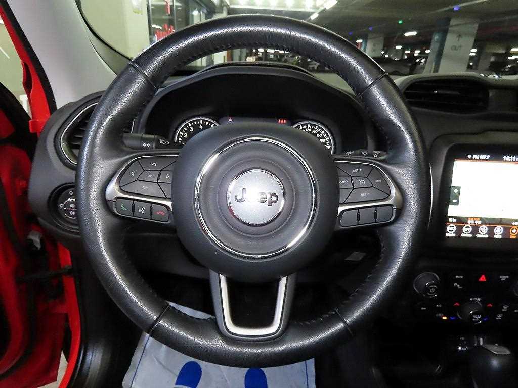Jeep Renegade — photo 08