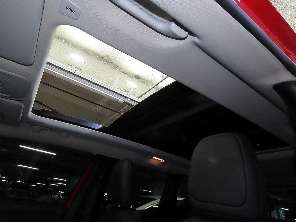 Jeep Renegade — photo 17