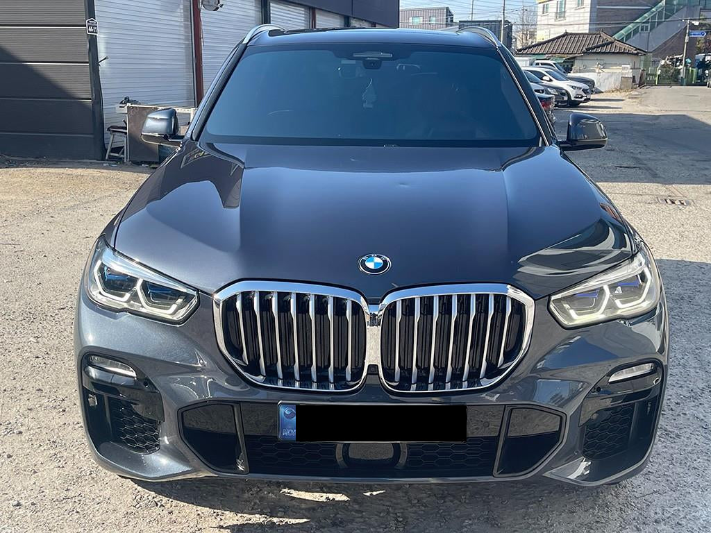 BMW X5 — photo 01