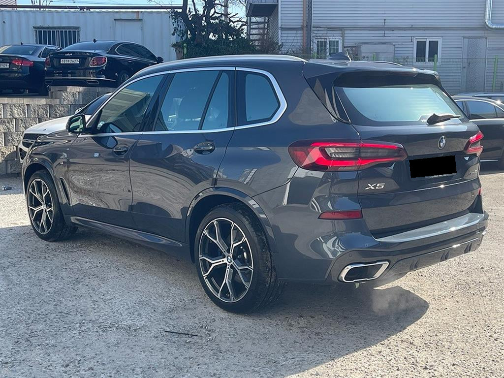 BMW X5 — photo 03