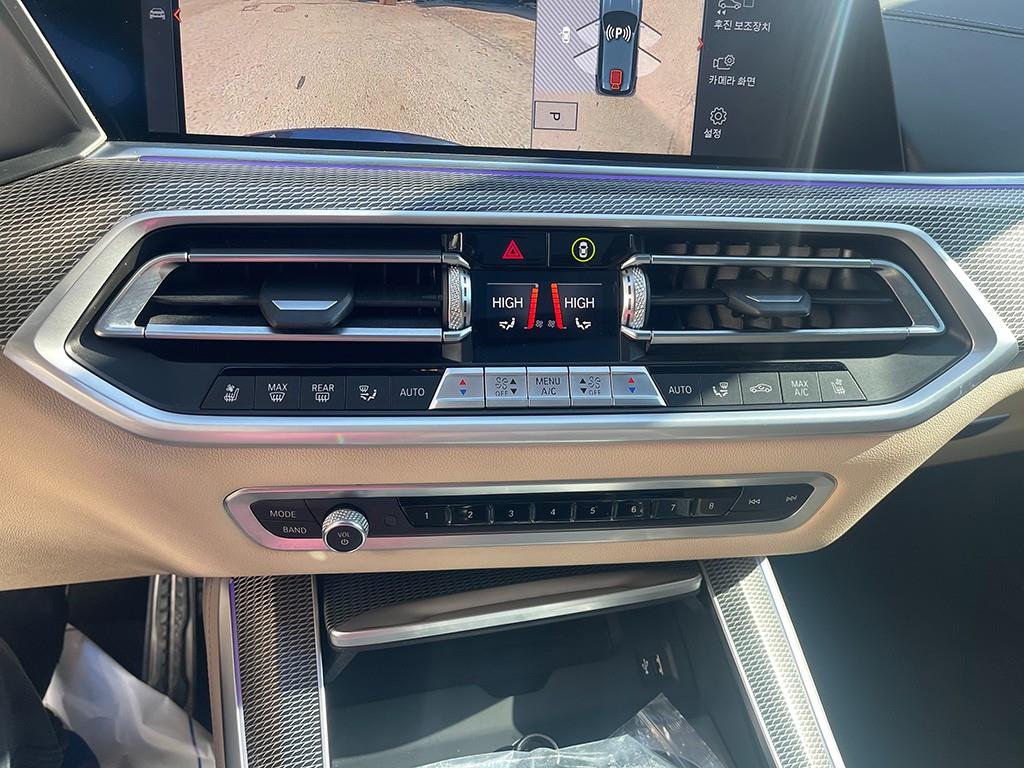 BMW X5 — photo 10