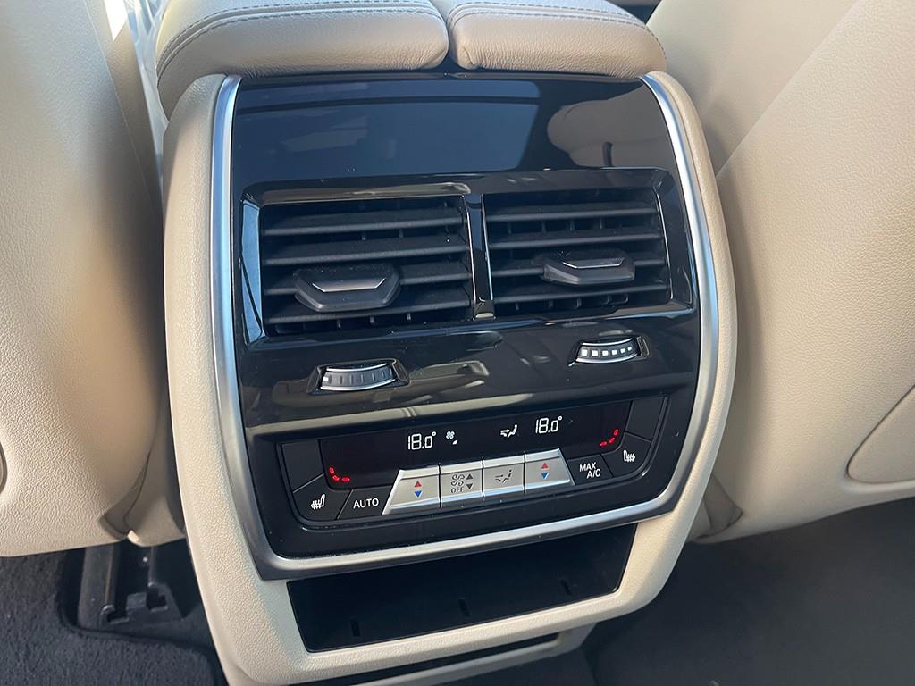 BMW X5 — photo 15