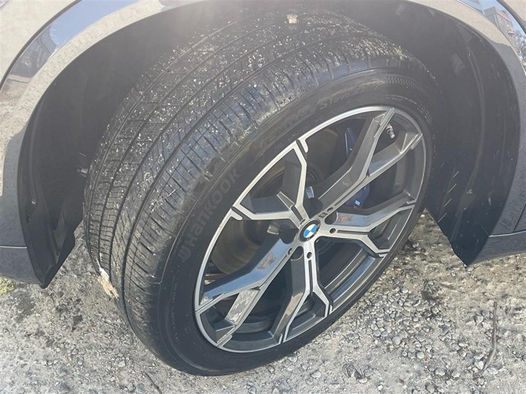 BMW X5 — photo 20