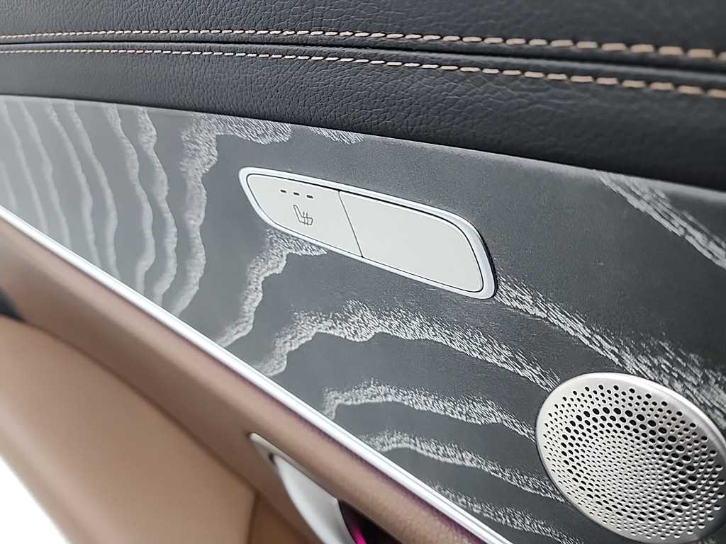 Mercedes-Benz E-Class — photo 14