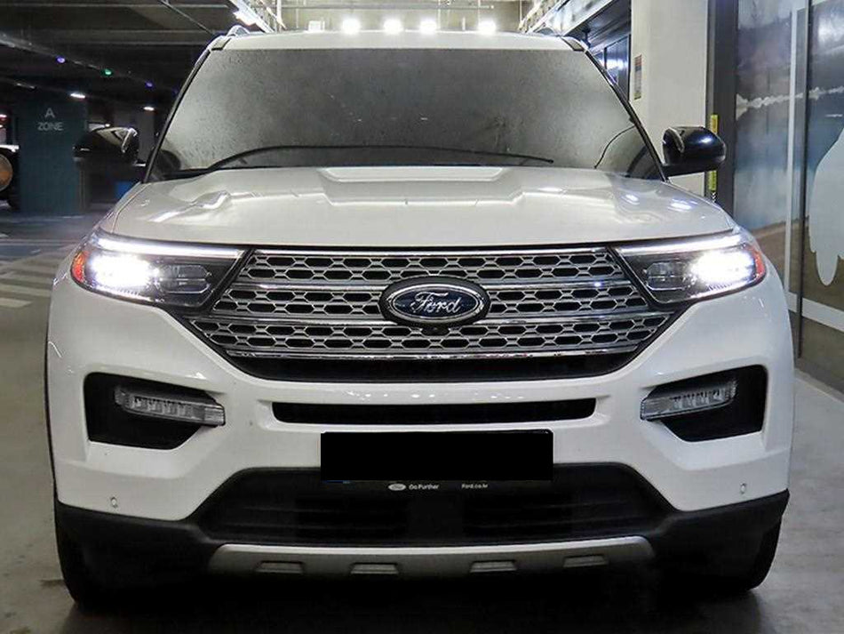 Ford Explorer — photo 02