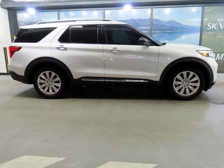 Ford Explorer — photo 03