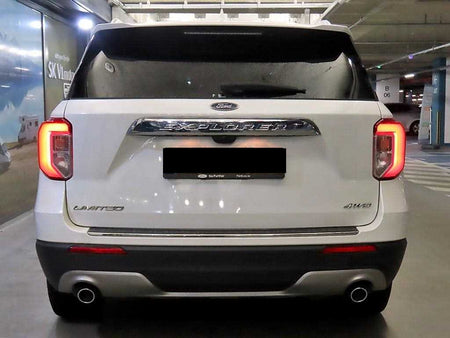 Ford Explorer — photo 05