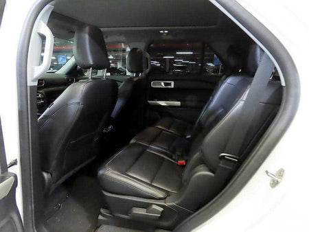 Ford Explorer — photo 07