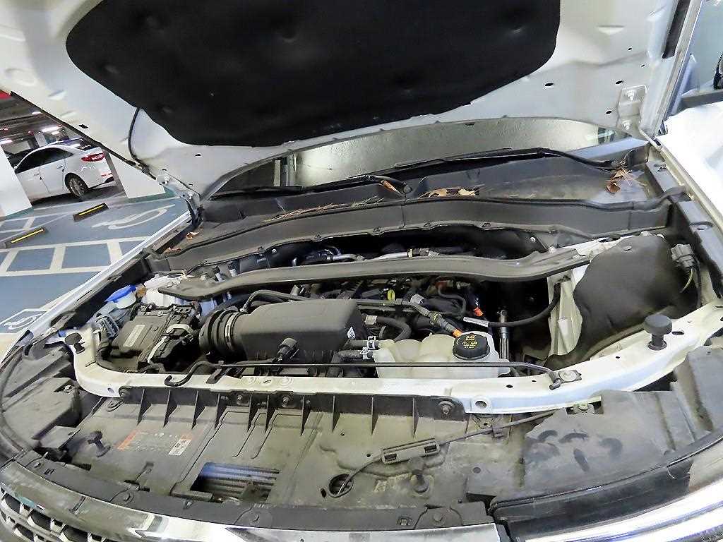 Ford Explorer — photo 19
