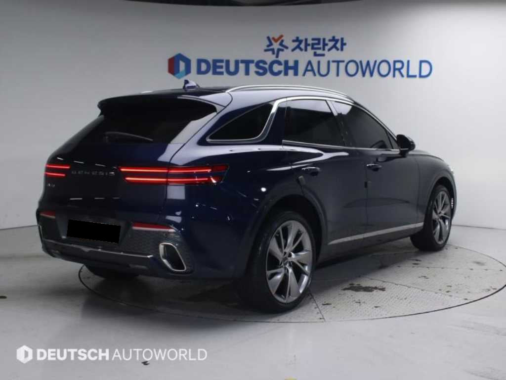 Genesis GV70 — photo 03