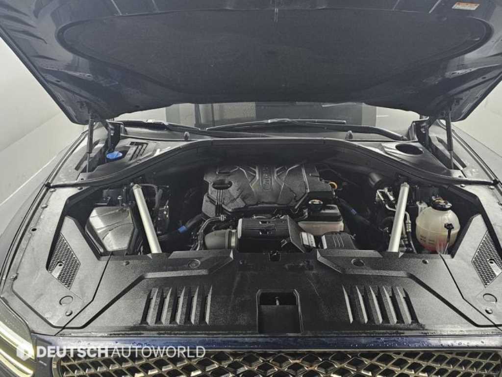 Genesis GV70 — photo 07