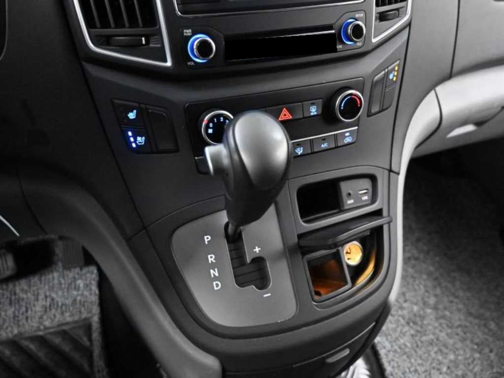 Hyundai Starex — photo 09