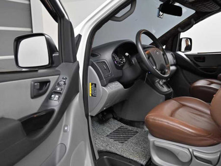 Hyundai Starex — photo 11