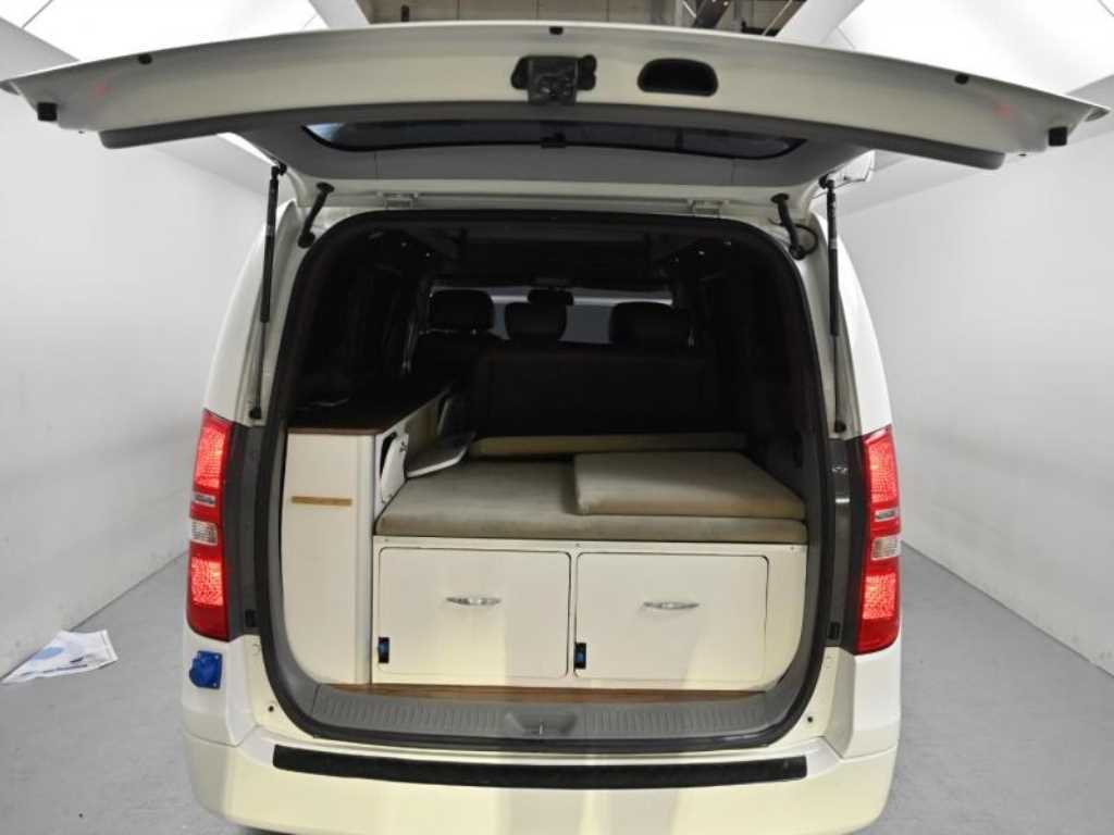 Hyundai Starex — photo 20