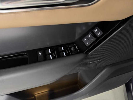 Land Rover Range Rover Velar — photo 14