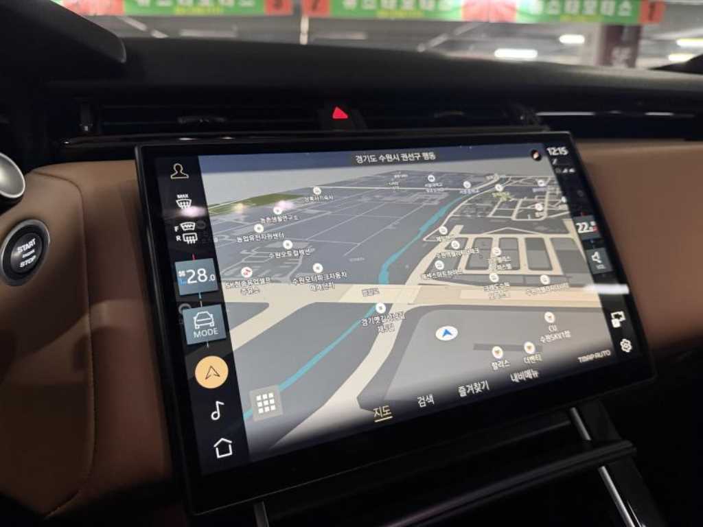 Land Rover Range Rover Velar — photo 16
