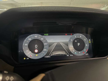 Land Rover Range Rover Velar — photo 17