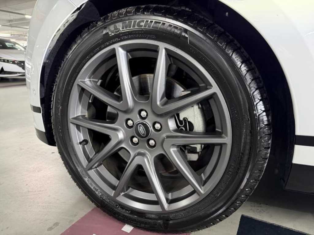 Land Rover Range Rover Velar — photo 07