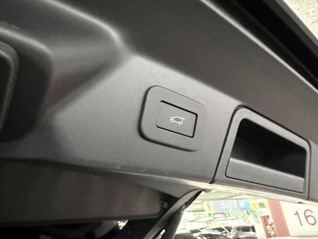 Land Rover Range Rover Velar — photo 08