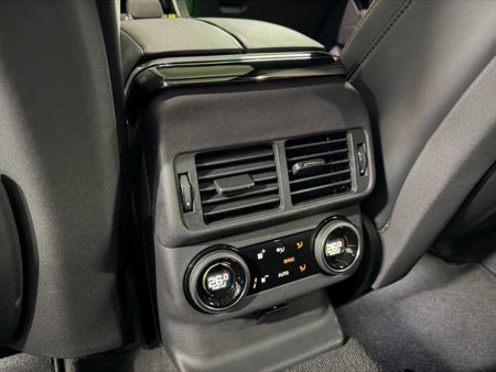 Land Rover Range Rover Velar — photo 11
