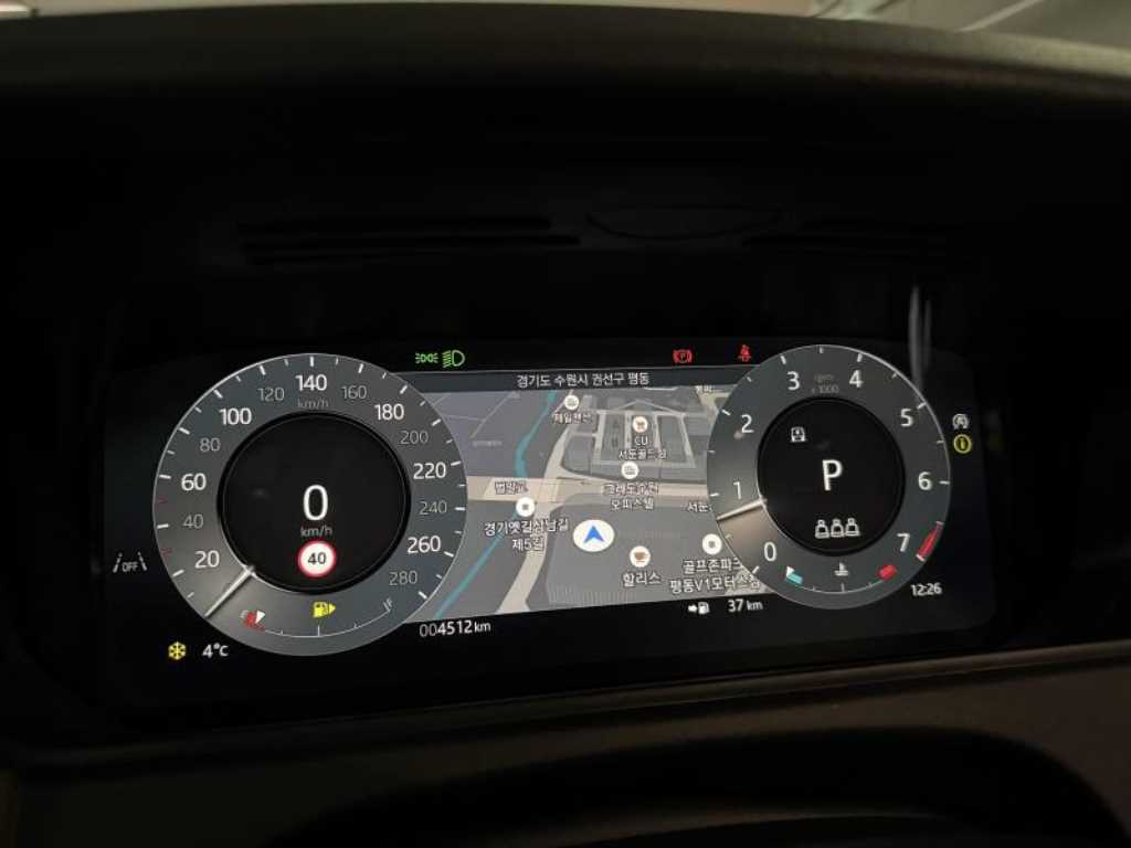 Land Rover Range Rover Velar — photo 20