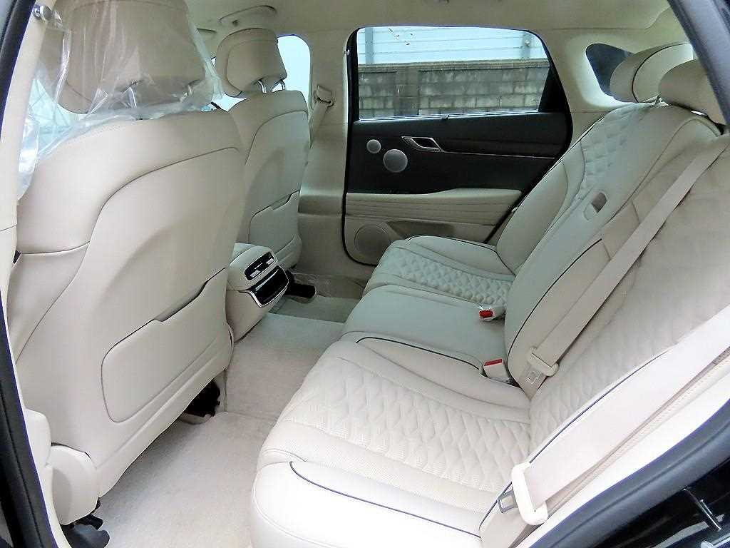 Genesis G80 — photo 06