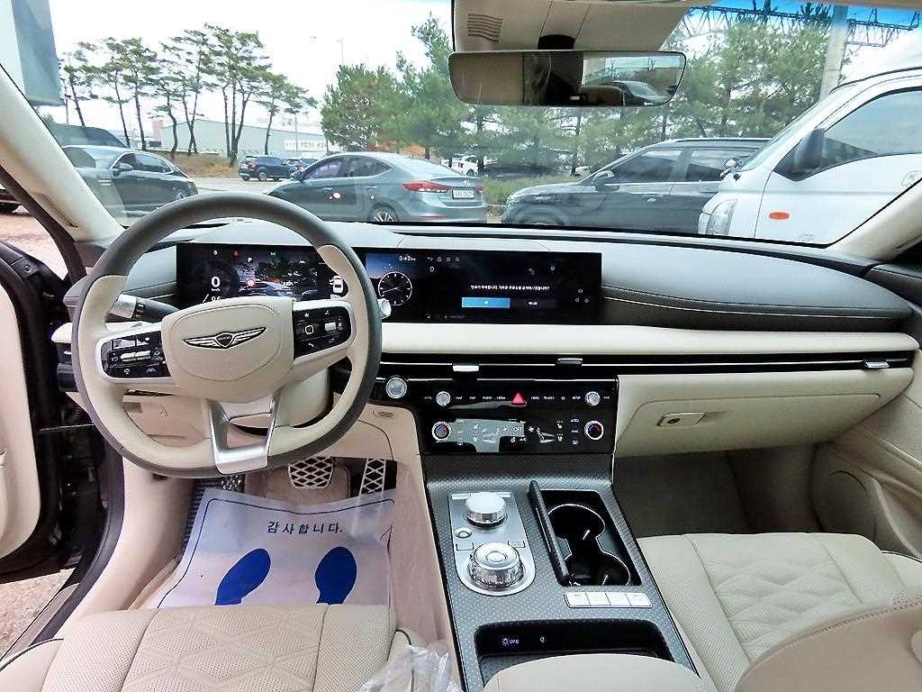 Genesis G80 — photo 07