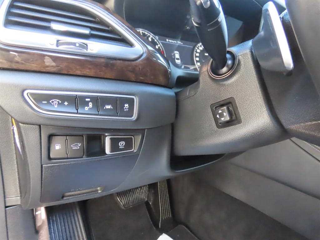 Genesis G90 — photo 08