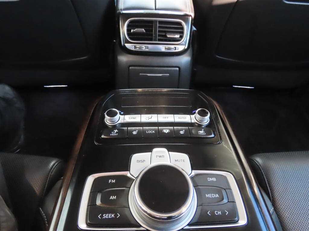 Genesis G90 — photo 11